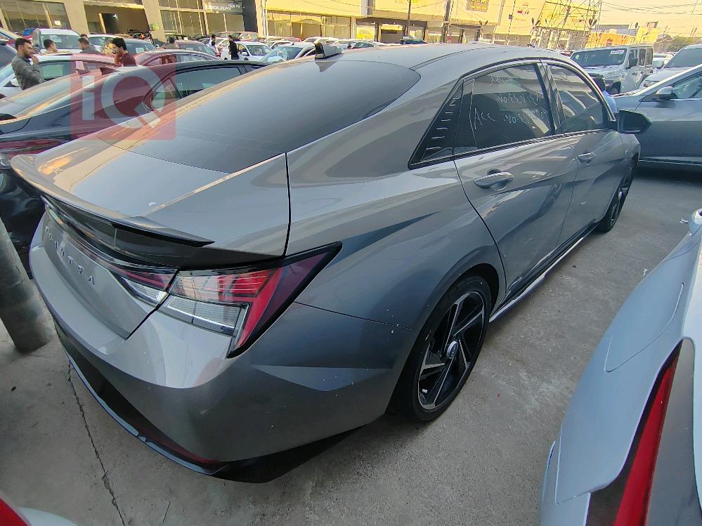 هیوندای ئەلەنترا